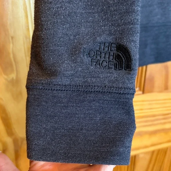 The North Face Men's Dark Blue Crewneck Sweater - Picture 7 of 8